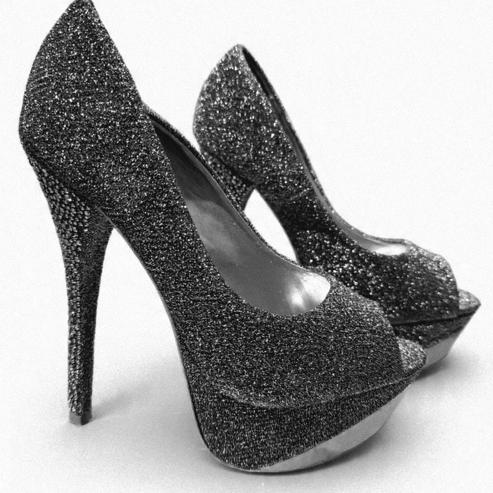 Shoe Dazzle Black Glitter Platform Heels